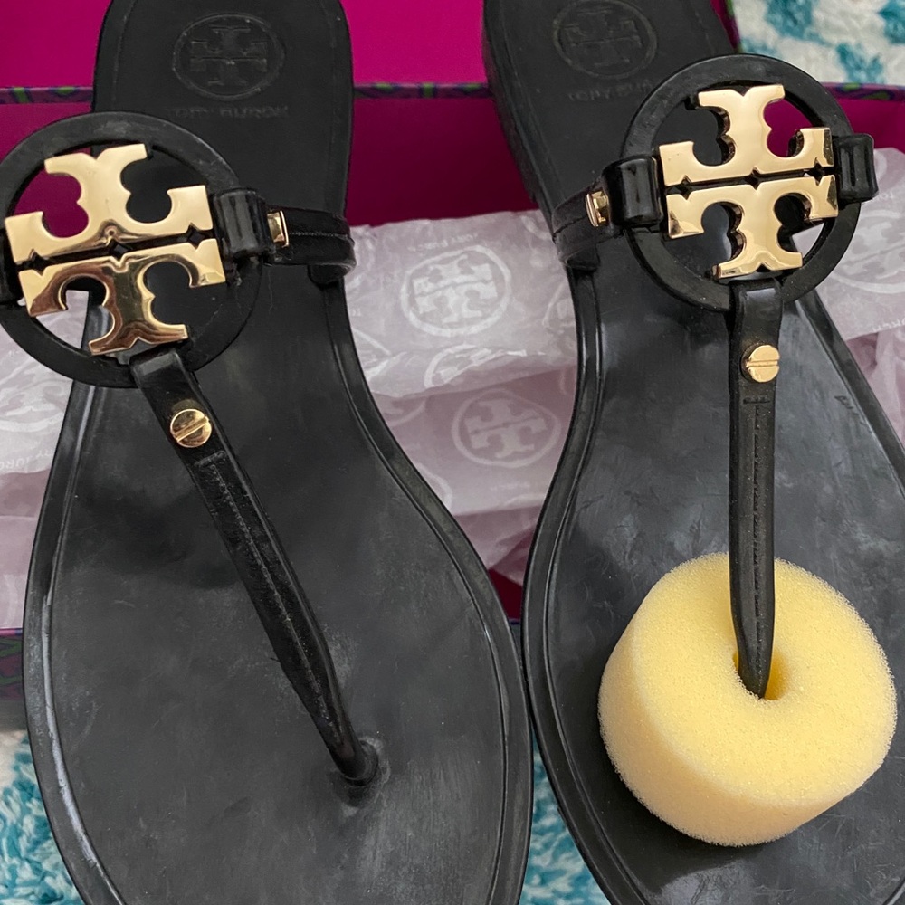 tory burch jelly sandals